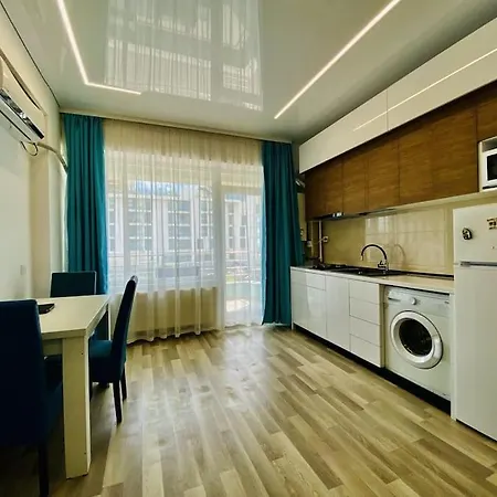 Summerluxe Apartment
