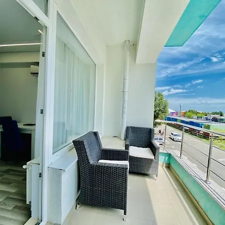 Summerluxe Mamaia